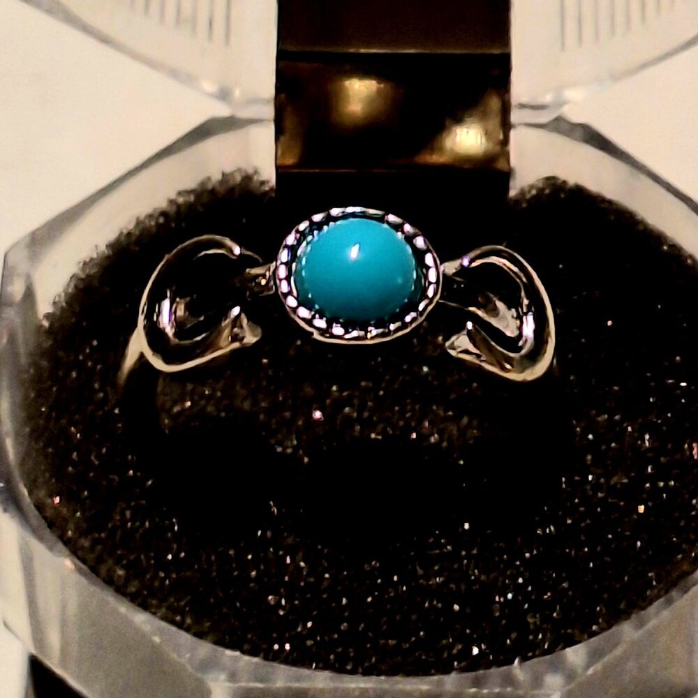 Size 7.5 Robin's Eye Turquoise Stone Ring